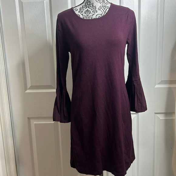 NY&Co Burgundy Dress Bell Sleeve Buttons On Back XS - Picture 1 of 5